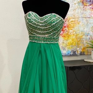 Sherri Hill formal gown